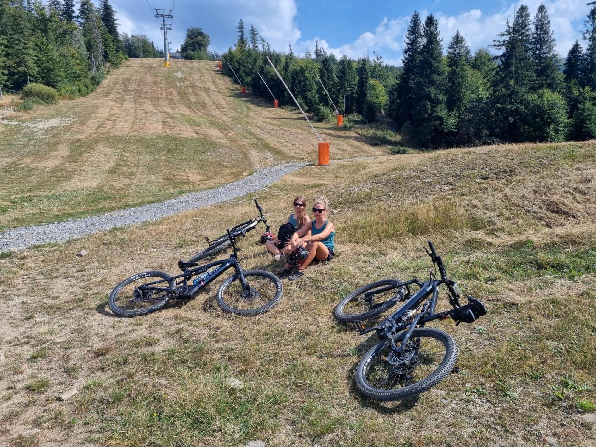 Apartament Elbrus Czyrna Szczyrk Wypozyczalnia Rowerow E-Bike Czyrna Szkola Narciarska & Wypozyczalnia Ski Serwis Экстерьер фото